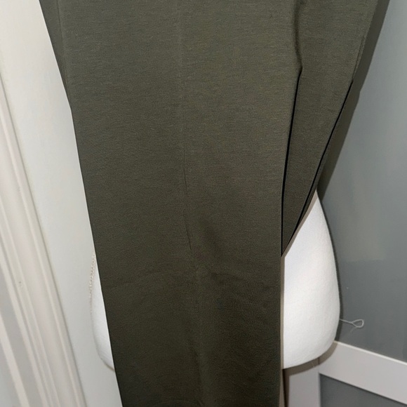 Nike Dark Green Leggings with White Accents - Picture 3 of 13